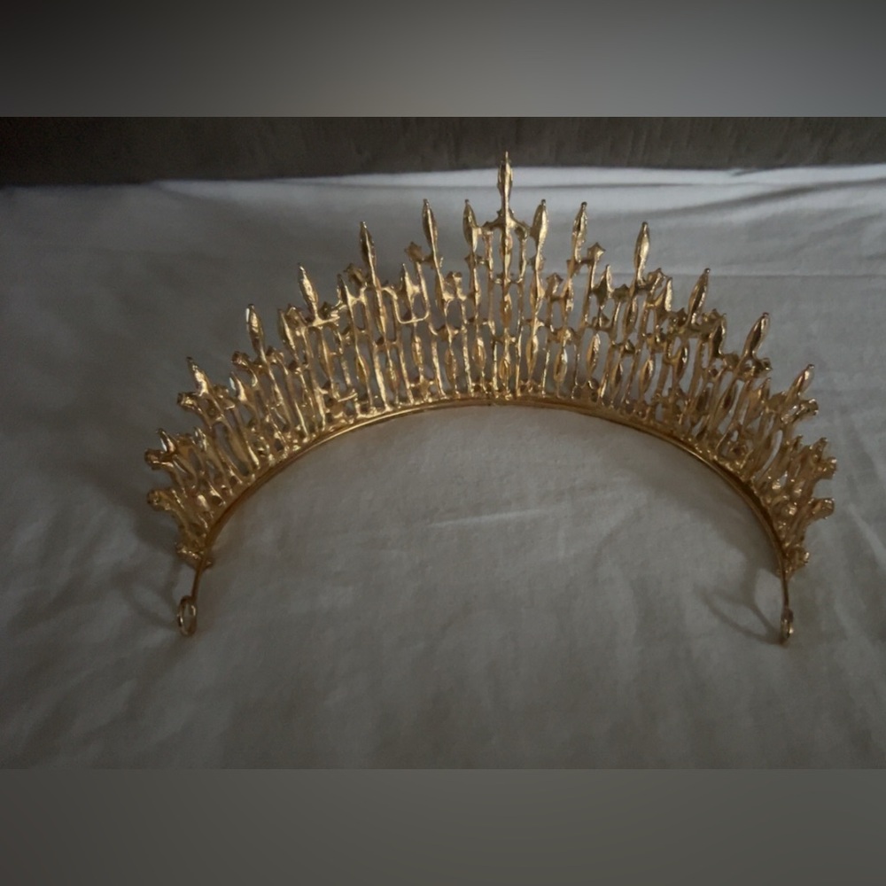 Gold Rhinestone Tiara - Picture 5 of 8